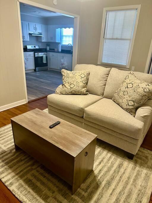 Lake View Home In Augusta Bagian luar foto